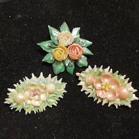 Vintage 1940's Antique flower Shell and Seed pearl Cluster Brooches - Picture 1 of 6